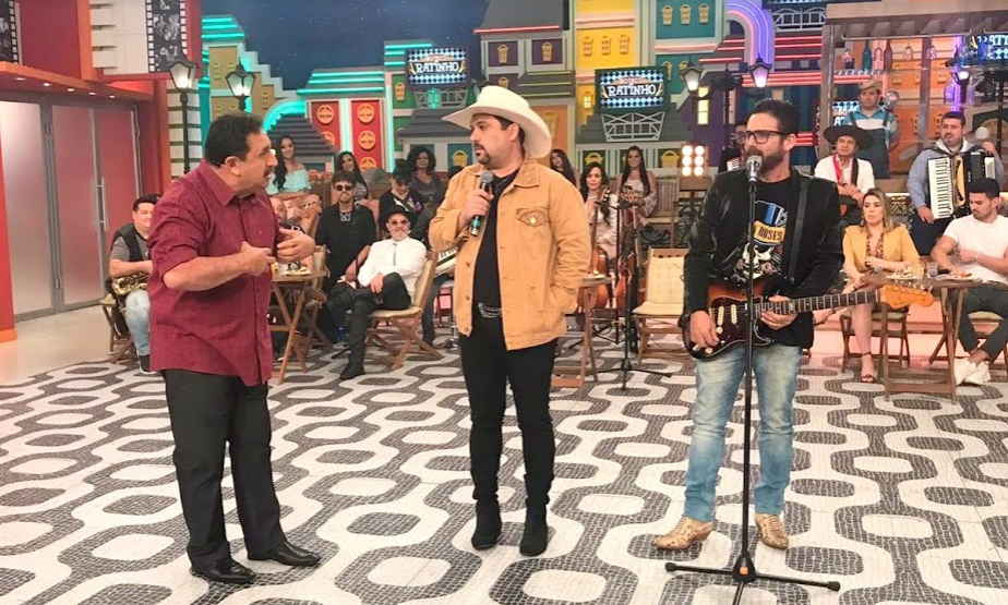 Programa do Ratinho 30/10/2019 – Naiara Azevedo, Edson e Hudson e mais