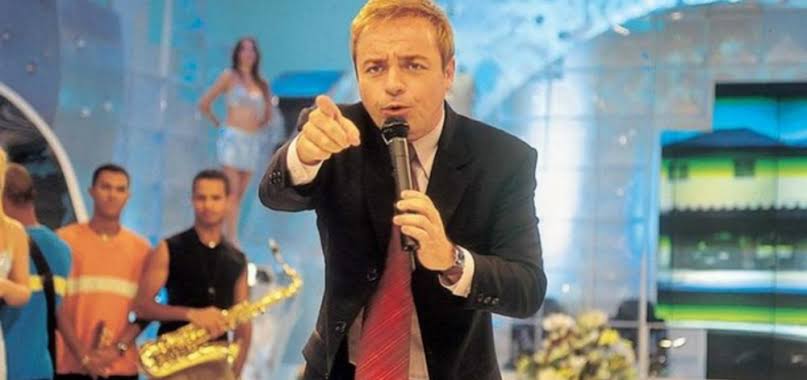 Domingo Legal 24/11/2019: Homenagem a Gugu Liberato