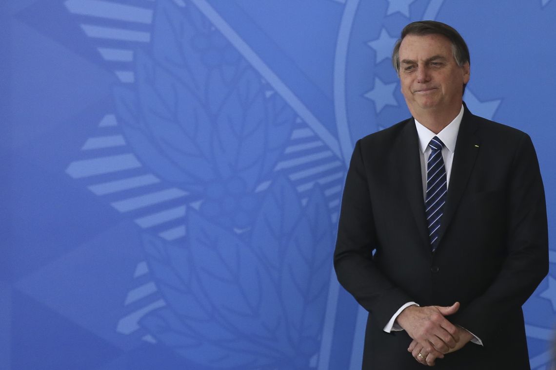 Bolsonaro passa por exames para investigar suposto câncer de pele