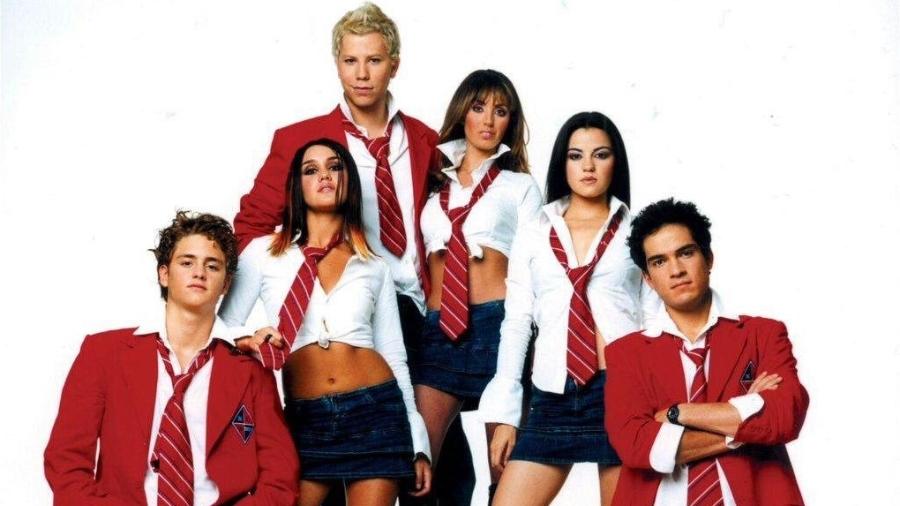 Integrantes da RBD tiram foto juntos 11 anos após o fim da banda; Confira