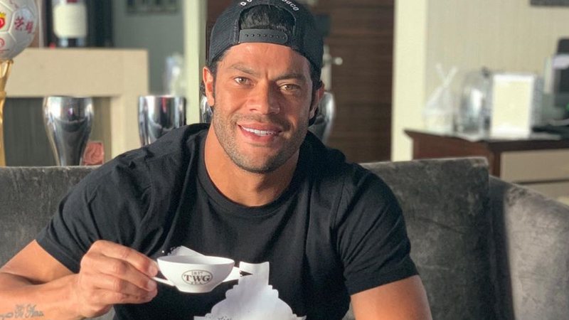 Hulk Paraíba é flagrado pela primeira vez com ex-sobrinha após assumir namoro
