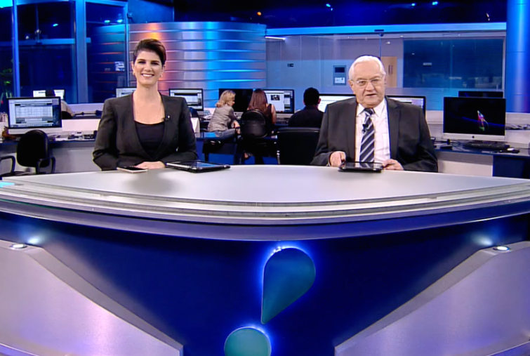 Mariana Godoy é efetivada como apresentadora titular do RedeTV News