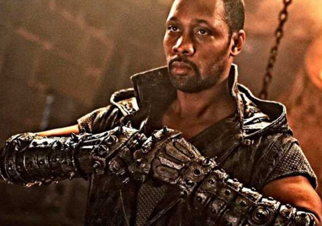 Filme do Cine Espetacular 10/03/2020 – O Homem com Punhos de Ferro 2