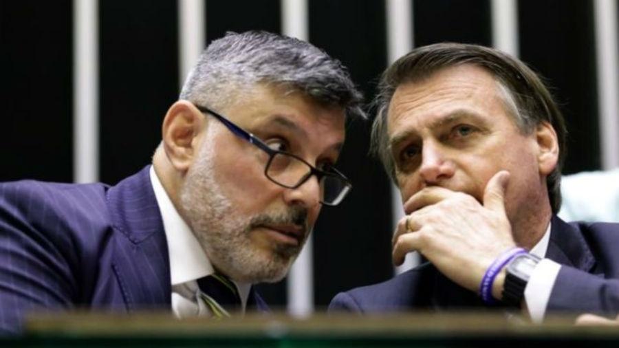 Alexandre Frota protocola pedido de impeachment contra Jair Bolsonaro