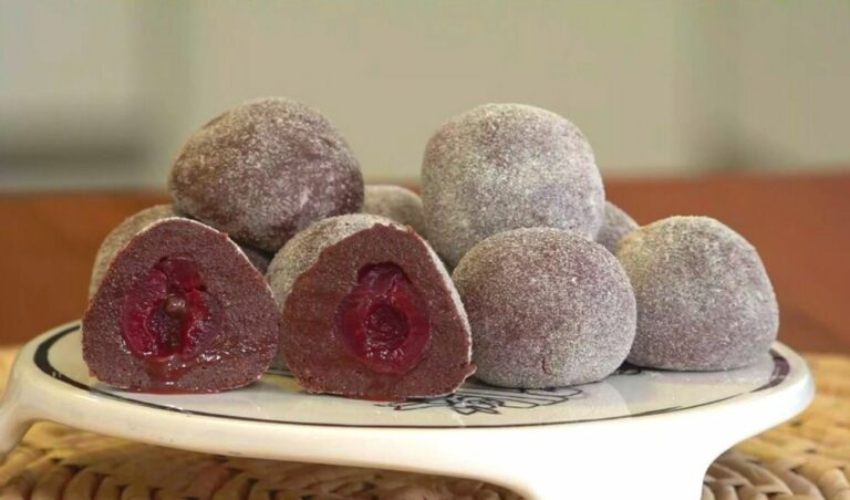 Receita de Bombom de leite em pó e chocolate do Melhor da Tarde, dia 24/04/2020