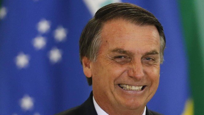 Cloroquina é recomendada na China para tratar Covid-19 e Bolsonaro comemora