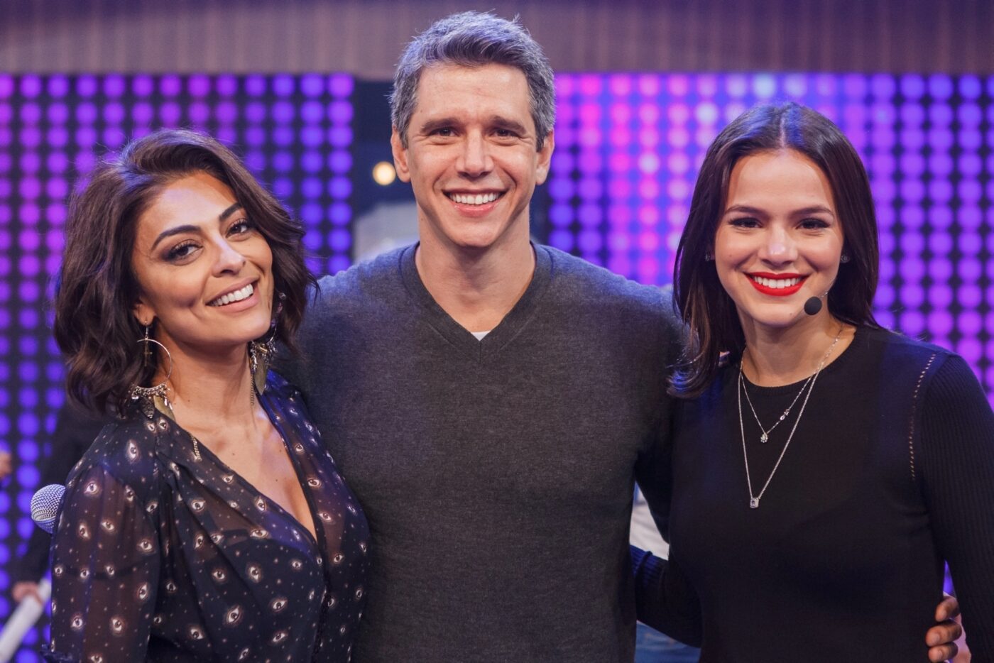 Tamanho Família 10/05/2020: Juliana Paes e Bruna Marquezine