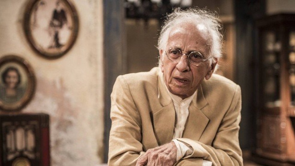 Ator Flávio Migliaccio, de 85 anos, é encontrado morto em seu sítio