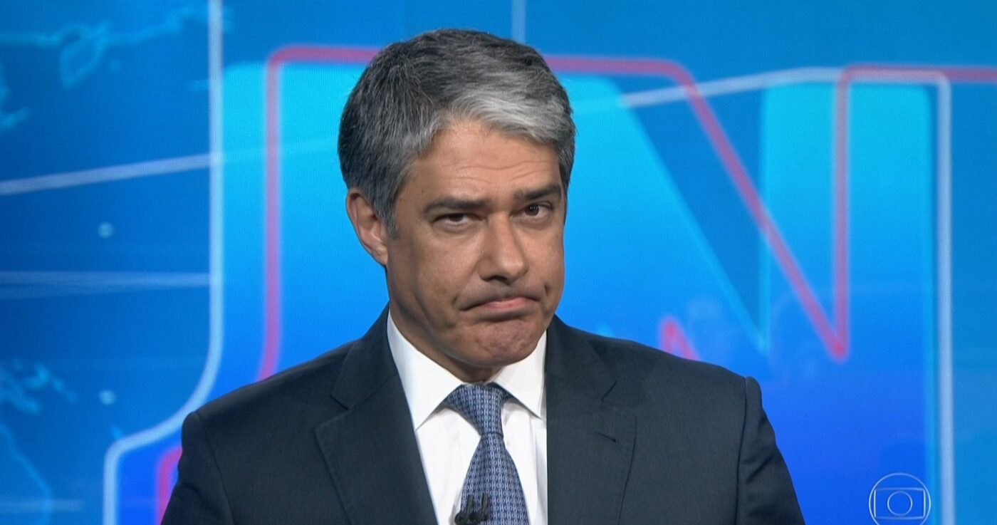 Reação de Bonner a declaração de Bolsonaro viraliza e Jornal Nacional rebate presidente