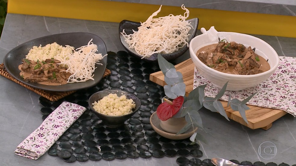 Receita de Estrogonofe Oriental da Ana Maria Braga no Encontro 16/06/2020