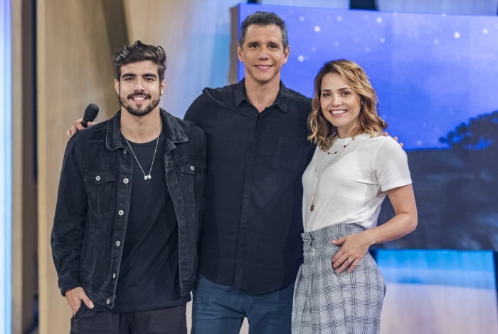 Tamanho Família 21/06/2020: Letícia Colin e Caio Castro