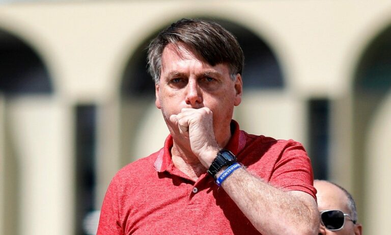 Bolsonaro apresenta sintomas de coronavírus e cancela agenda presidencial