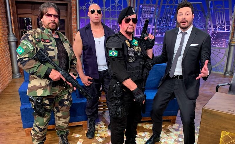The Noite 07/07/2020 – Sósias de Stallone, Chuck Norris e Vin Diesel