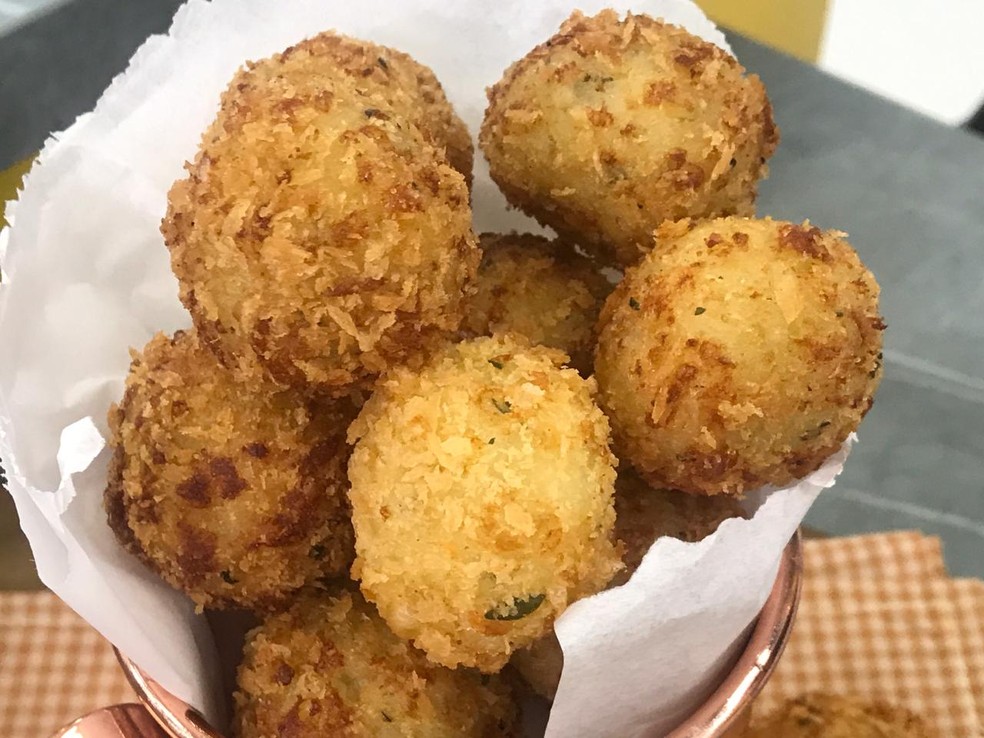 Receita de Bolinho de Arroz Crocante da Ana Maria Braga no Encontro, dia 10/07/2020