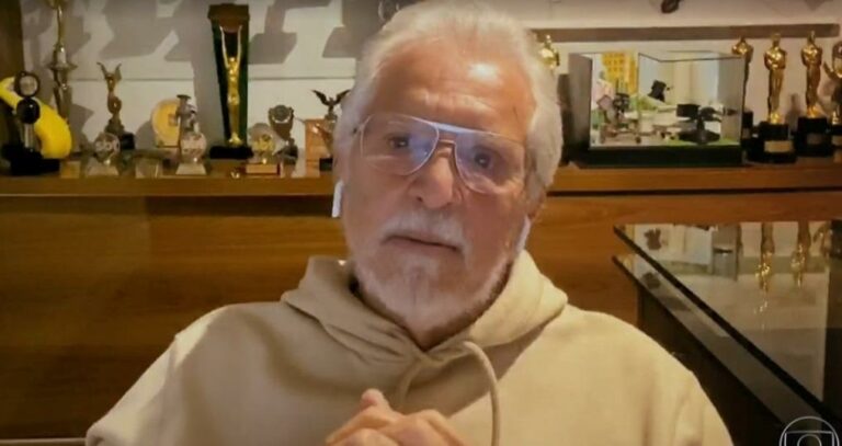 Carlos Alberto de Nóbrega fala sobre o futuro de A Praça é Nossa: “Acho que morre comigo”