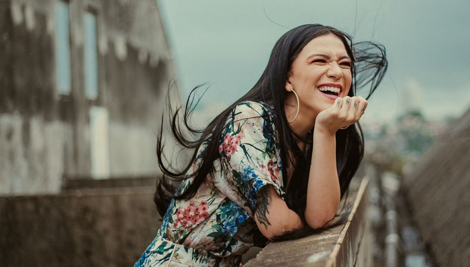 Priscilla Alcântara é a favor que cristãos sejam contra homofobia: “Ter sempre amor e respeito”