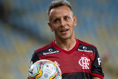 Ex-mulher de Rafinha pede revisão de bens e revela traição do jogador