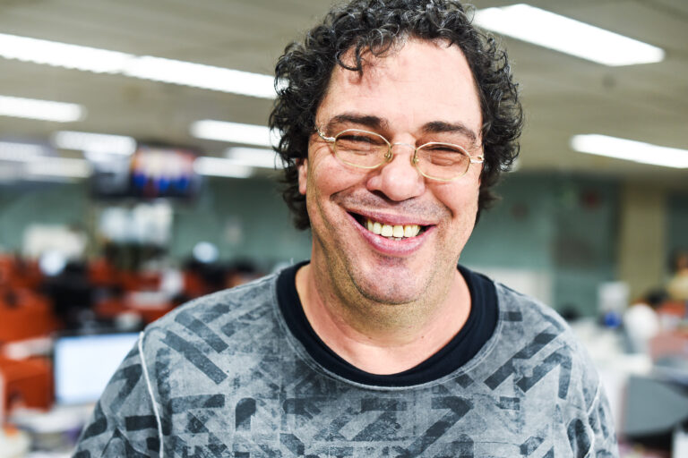 Walter Casagrande celebra vida longe das drogas