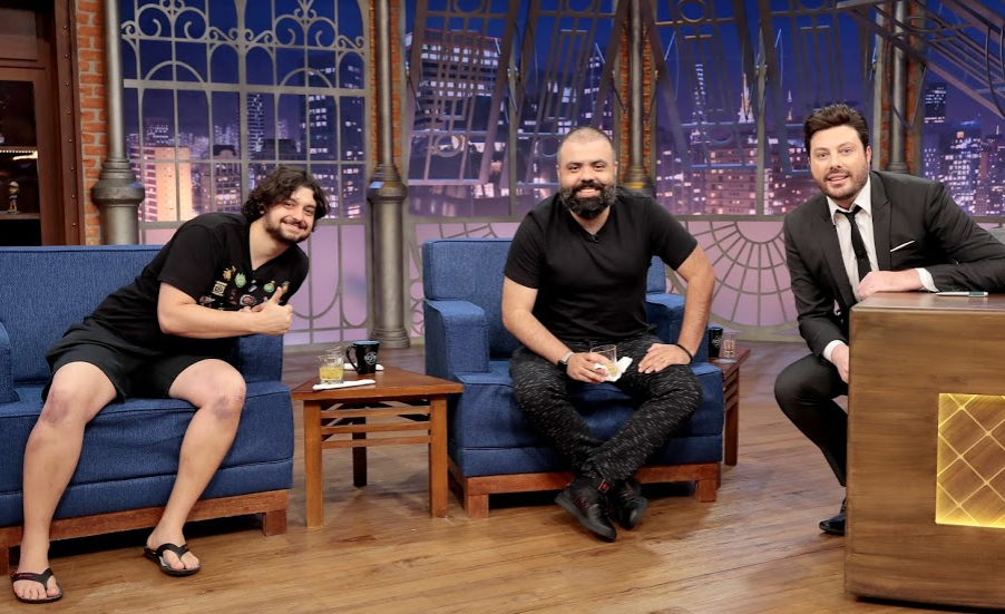 The Noite 22/09/2020 – Flow Podcast e Os Barões da Pisadinha