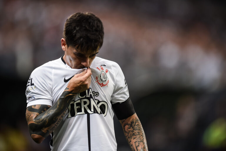 Fagner revela ameaças de torcedores do Corinthians nas redes sociais do filho: “Parem de mandar isso”