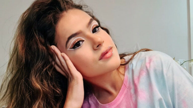 Maisa leva tombo durante o banho e bate a cabeça: “Alguns roxos, mas estou bem”