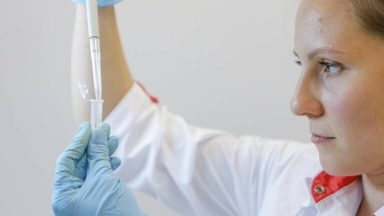 Vacina russa tem resultados positivos em testes contra o coronavírus