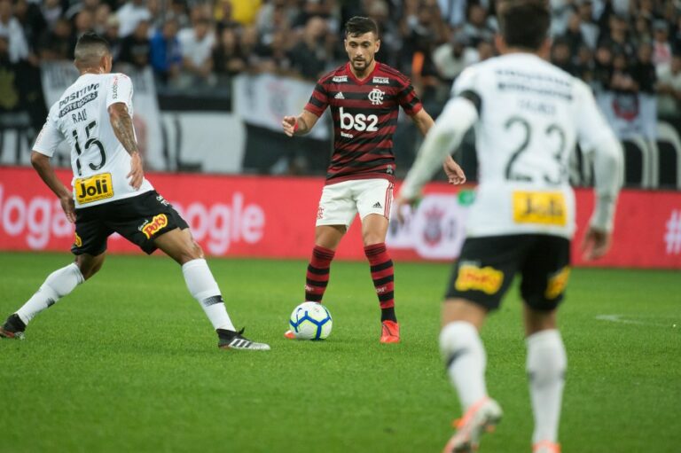 Corinthians x Flamengo ao vivo: Como assistir na TV e online pelo Brasileirão 2020