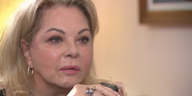 Mãe de Luciana Gimenez perde R$ 50 mil caindo em golpe do WhatsApp