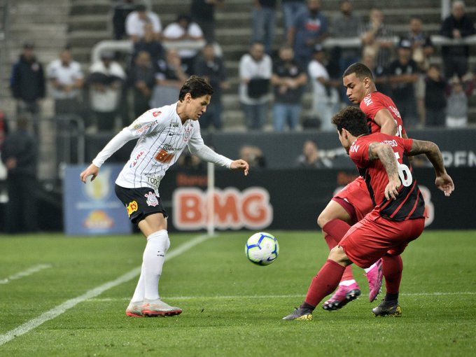Athletico-PR x Corinthians ao vivo: Como assistir na TV e online pelo Brasileirão 2020