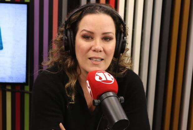 Regina Volpato autoriza eutanásia de sua cadelinha: “Decisão tomada por amor”