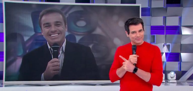 Celso Portiolli faz homenagem a Gugu no fim do Domingo Legal: “Você faz muita falta”