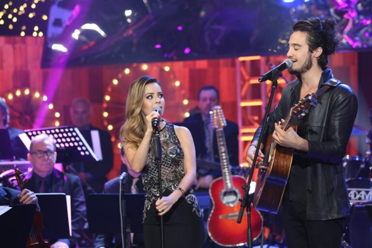 Altas Horas 19/12/2020: Sandy, Tiago Iorc, Anitta, Chitãozinho & Xororó e mais