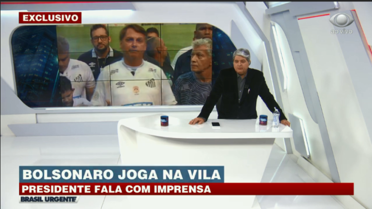 Datena interrompe Brasil Urgente e narra gol de Bolsonaro ao vivo na Band