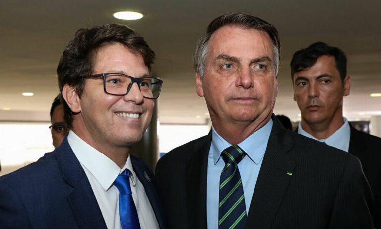 Mário Frias, ministro de Bolsonaro, vai parar no hospital com princípio de infarto