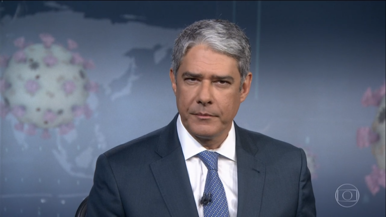 William Bonner desabafa contra fake news sobre a Covid-19: “Esgrimamos com loucos”