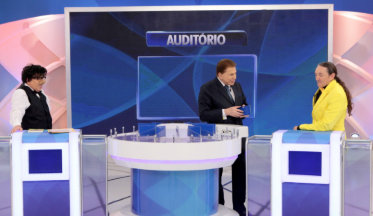 Programa Silvio Santos 07/02/2021: Jogo das 3 Pistas, Câmeras Escondidas e mais