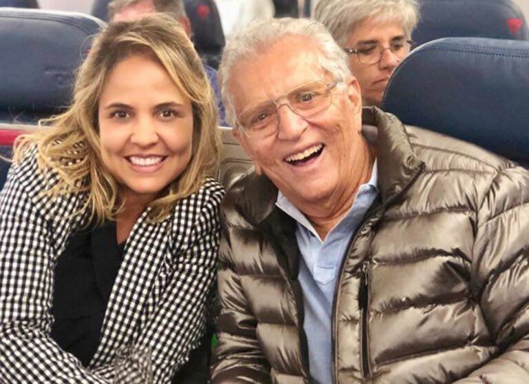 Esposa de Carlos Alberto de Nóbrega revela reação dele ao descobrir Covid-19: “Ficou sem chão”
