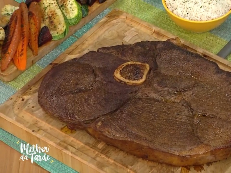 Receita de Bife capitão na chapa com legumes grelhados e molho de limão do Melhor da Tarde, 12/03/2021