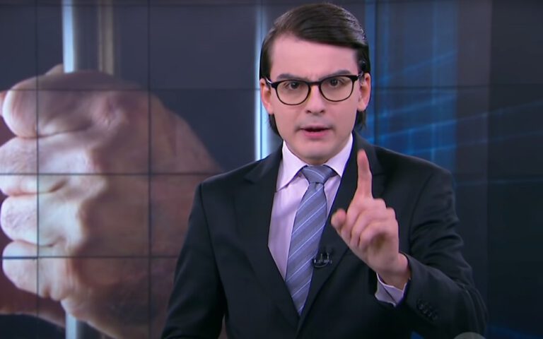 Dudu Camargo se envolve em acidente de carro, é pego sem carteira e vai parar na delegacia