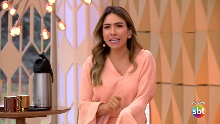 Patricia Abravanel mostra insatisfação no Vem Pra Cá e faz pedido ao vivo