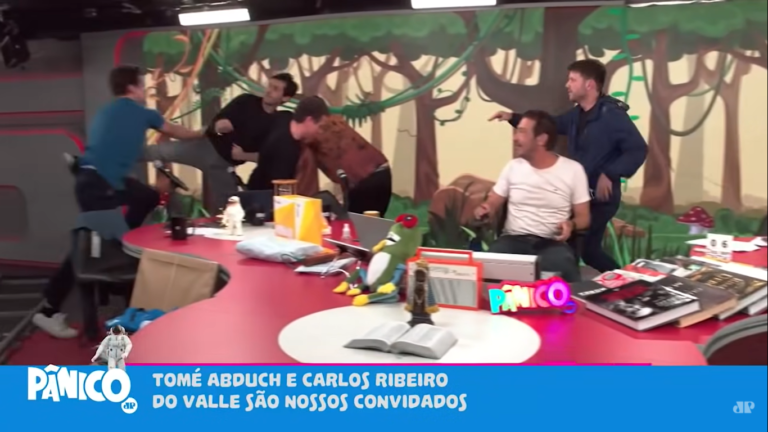 André Marinho e Tomé Abduch saem na porrada ao vivo no “Pânico”: “Um babaca desses”