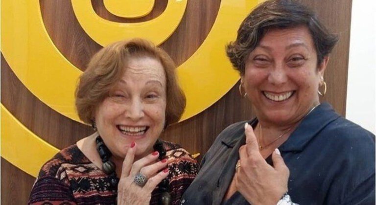 Bárbara Bruno, filha de Nicette Bruno, tem alta da UTI em luta contra a Covid-19