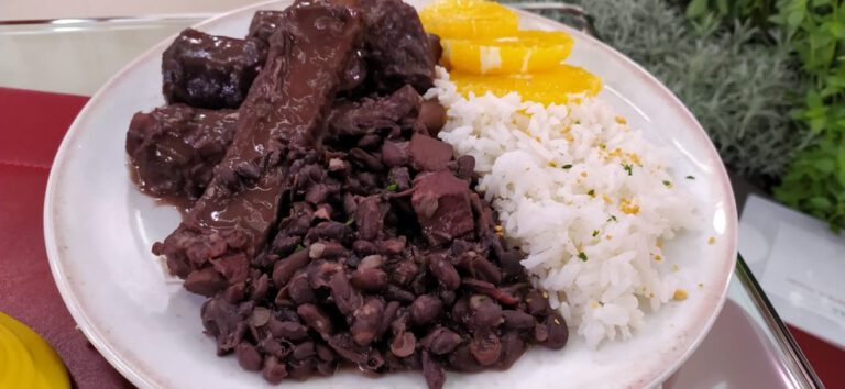 Receita de Feijoada Brasileira da Ana Maria Braga no Mais Você, 21/05/2021