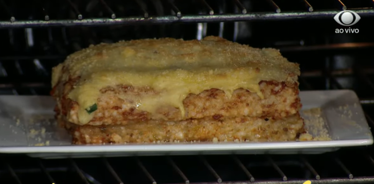 Receita de Torta de Carne Seca Gratinada com Mandioca Cremosa do Melhor da Tarde, dia 13/05/2021
