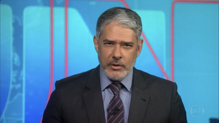 William Bonner conta motivação para usar barba no Jornal Nacional: “Simbólico”