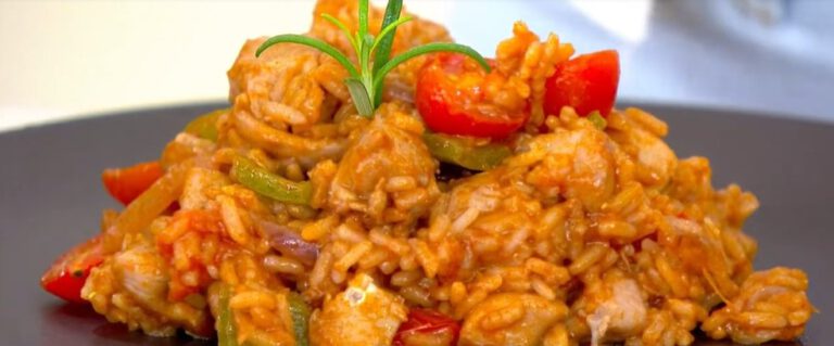 Receita de Arroz com Frango, Páprica e Tomate da Ana Maria Braga no Mais Você, 04/06/2021