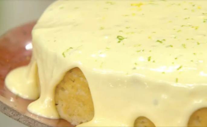 Bolo de Iogurte com Limão