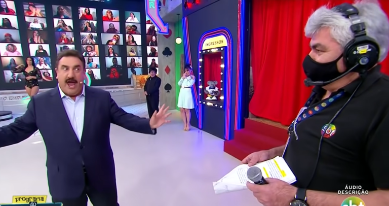 Ratinho para programa no SBT e ameaça funcionário ao vivo: “Vou meter o braço”