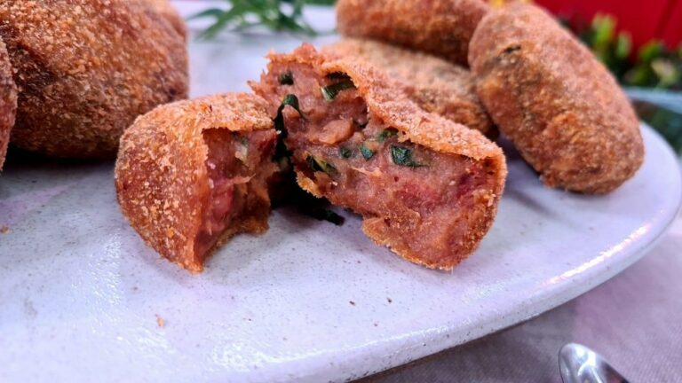 Receita de Bolinho de feijão da Ana Maria Braga no Mais Você, 24/09/2021