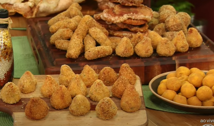 Coxinha de Carne de Porco Sem Massa